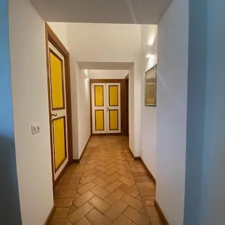 Garden Apartment *