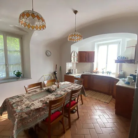 Garden Apartment *